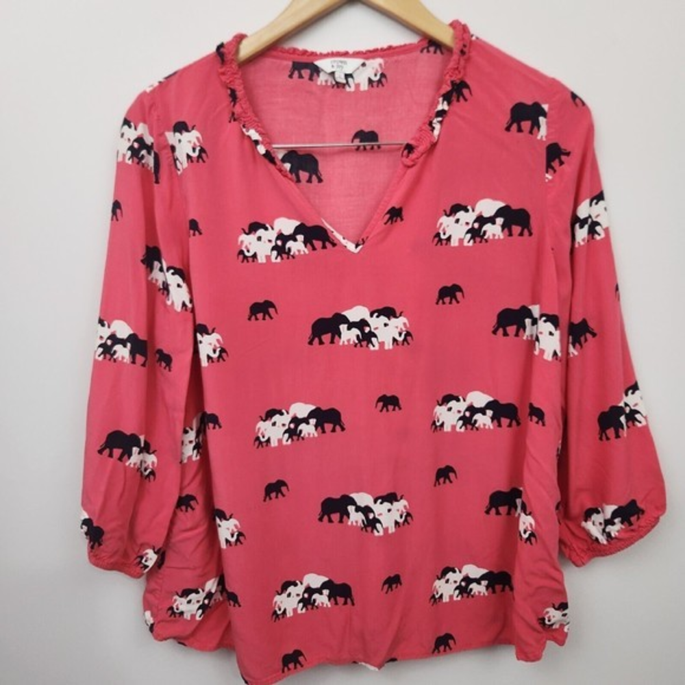 Pink‎ Crown & Ivy Elephant Print  Shirt blouse Size L